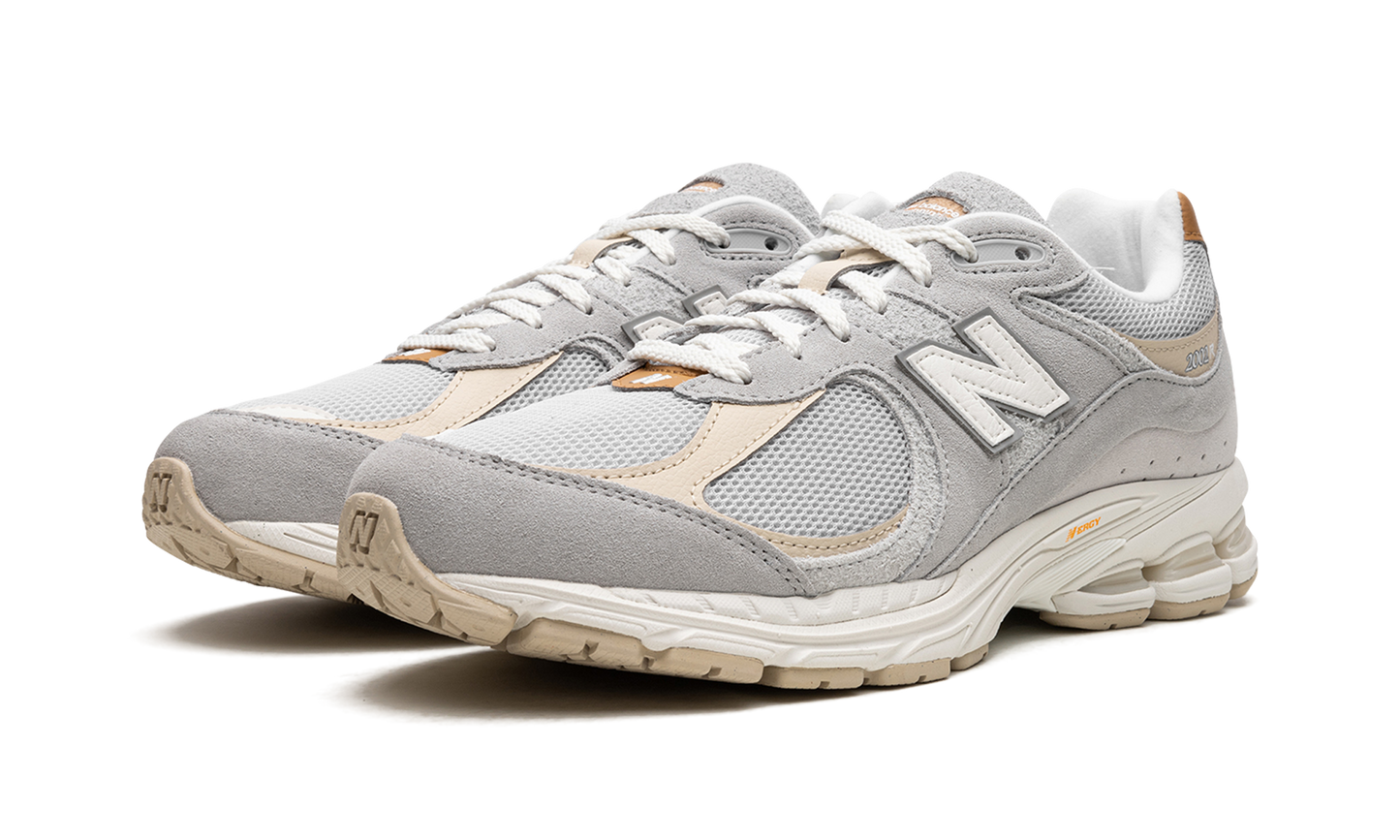 2002R "Concrete" M2002RSB