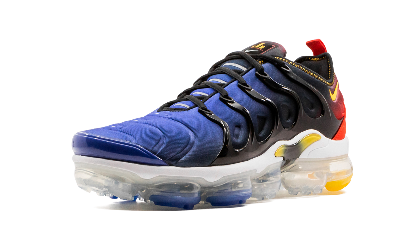 Air VaporMax Plus "Captain Marvel" DC1476 001