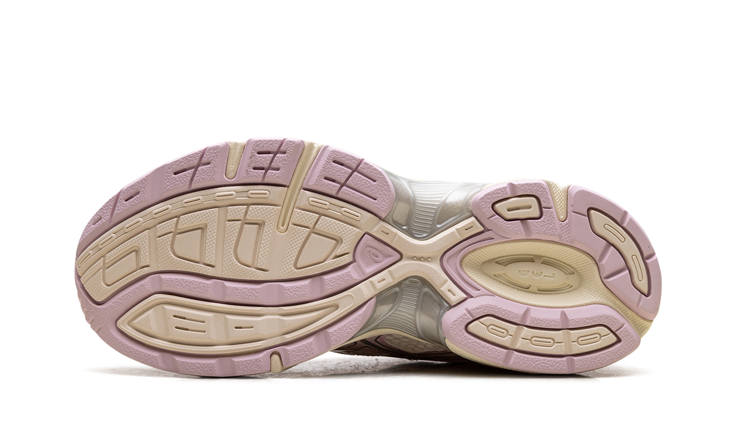 Gel-1130 WMNS "Cream Barely Rose" 1202a534 250