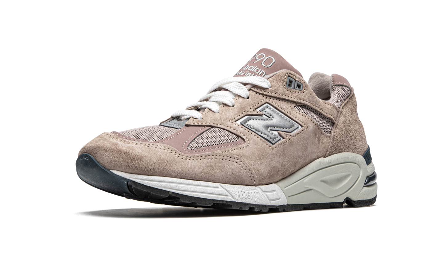 990v2 "Kith - Dusty Rose"