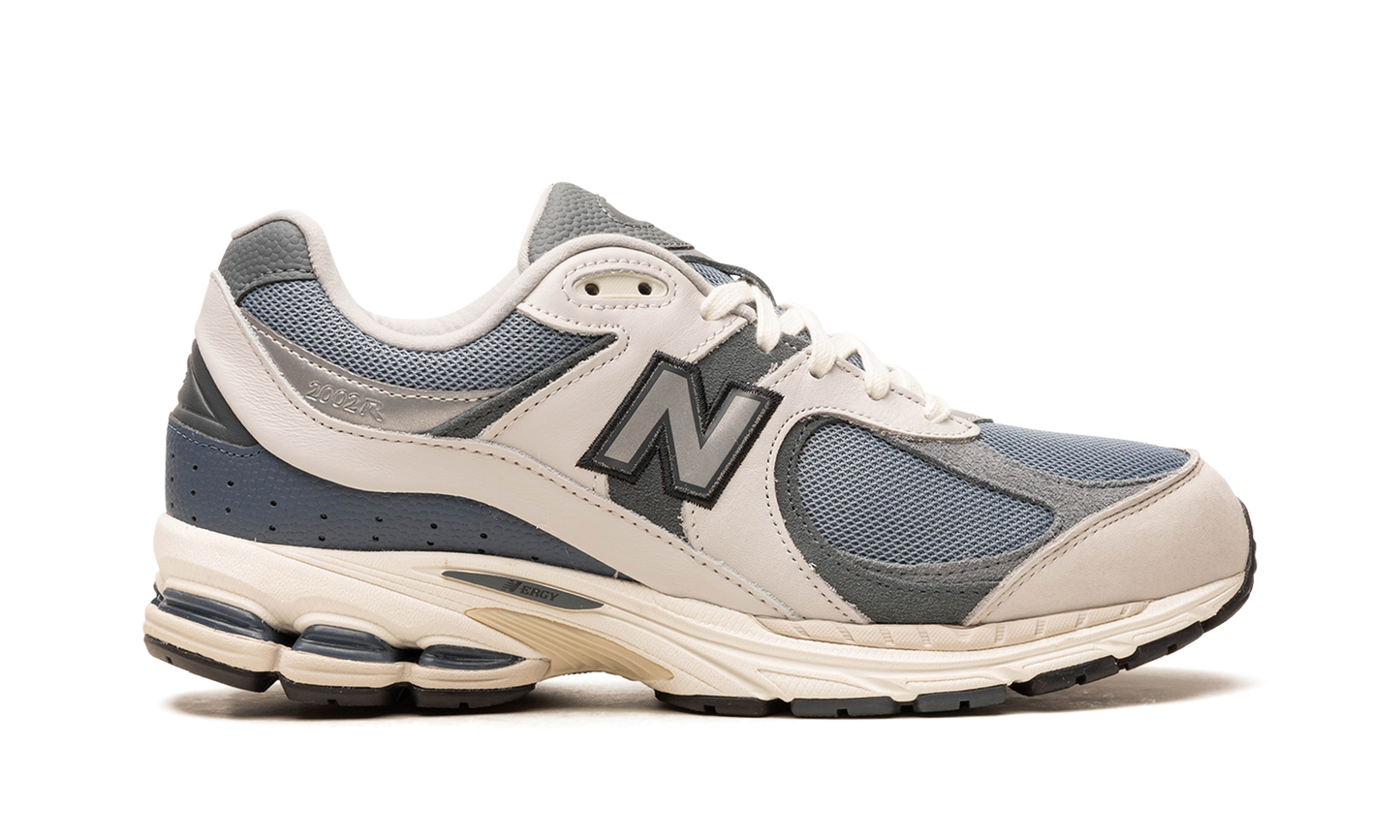 2002R "atmos - Cybernetics Blue" M2002RAN