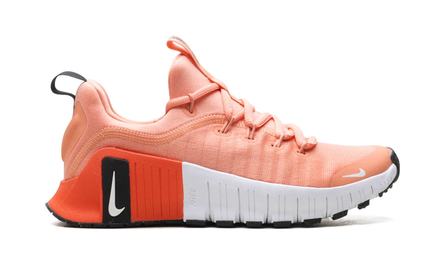Free Metcon 6 WMNS "Apricot" FJ7126 803