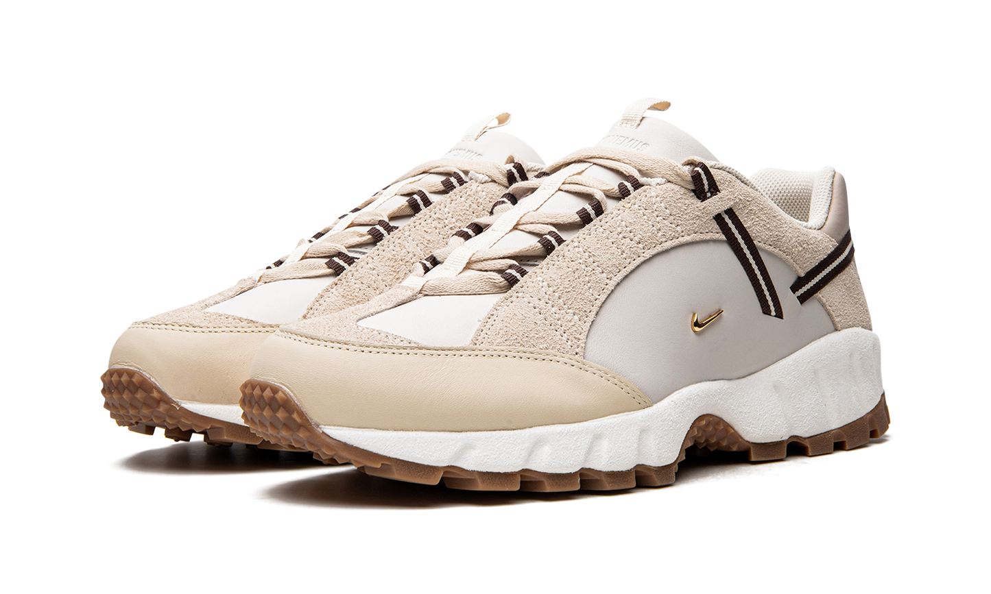 AIR HUMARA LX WMNS "Jacquemus - Beige" DR0420 001