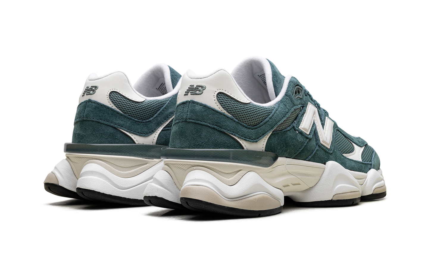 9060 "New Spruce Angora" U9060EEK