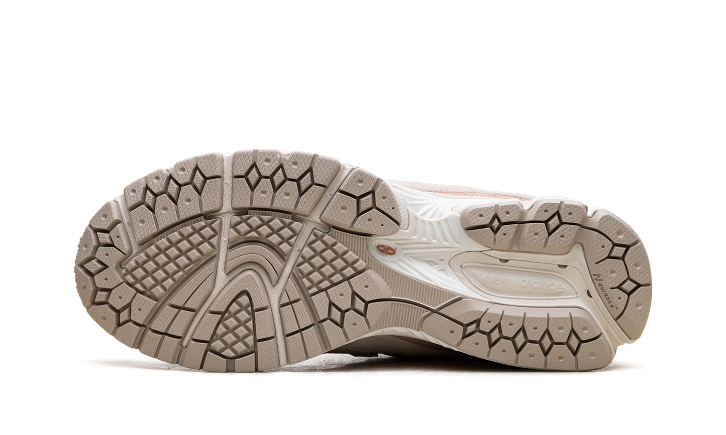 2002R "Russet Red" U2002RNB