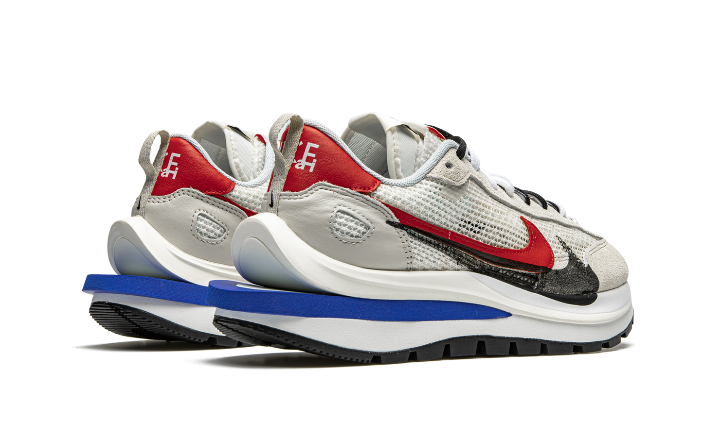 VaporWaffle "Sacai - Sport Fuchsia" CV1363 100