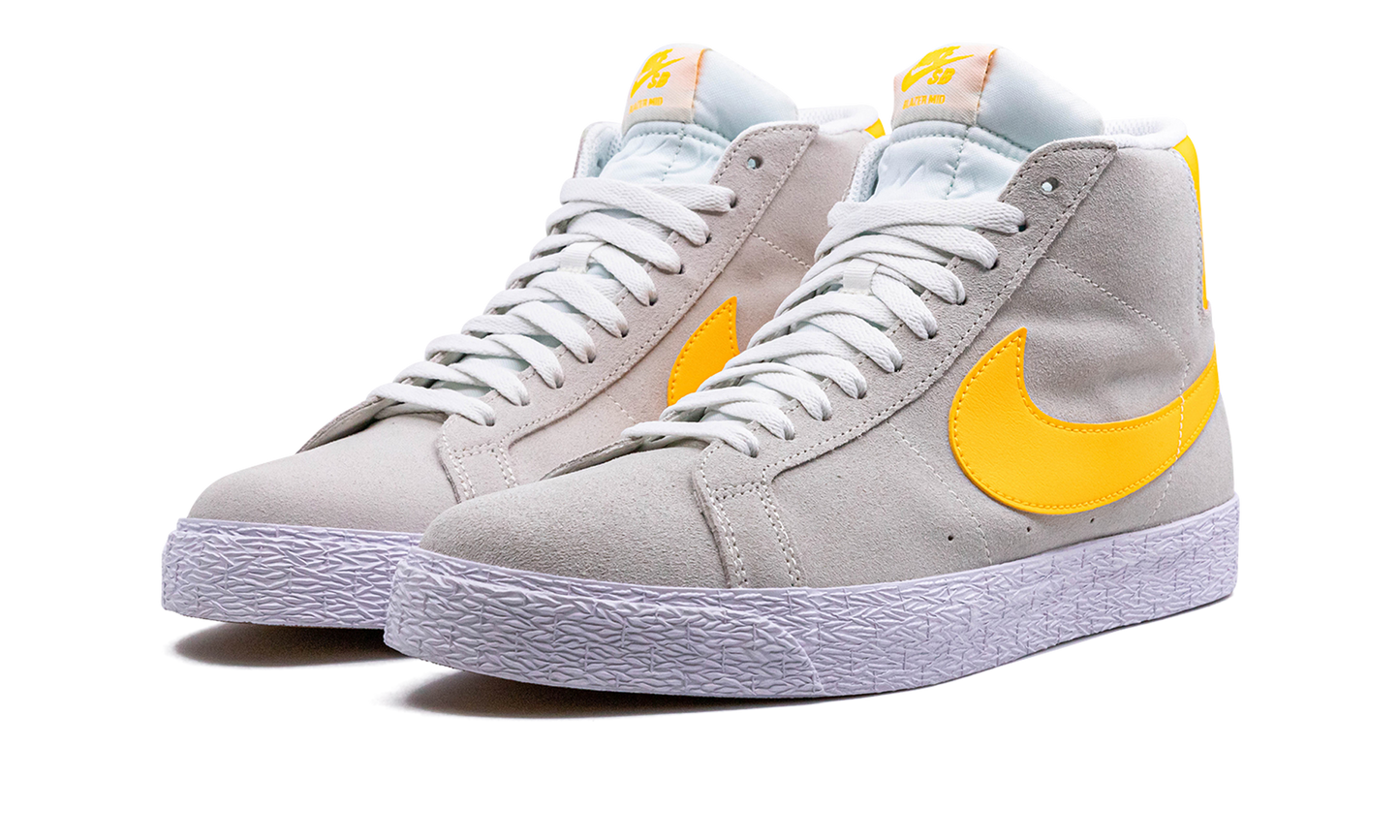 SB Blazer Mid "Laser Orange" 864349 110