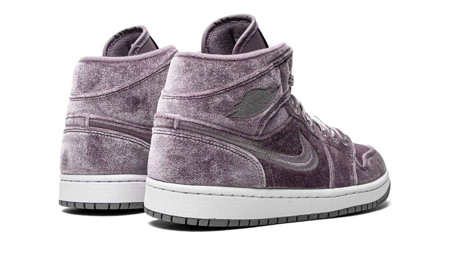 AIR JORDAN 1 MID SE WMNS "Purple Velvet" DQ8397 500