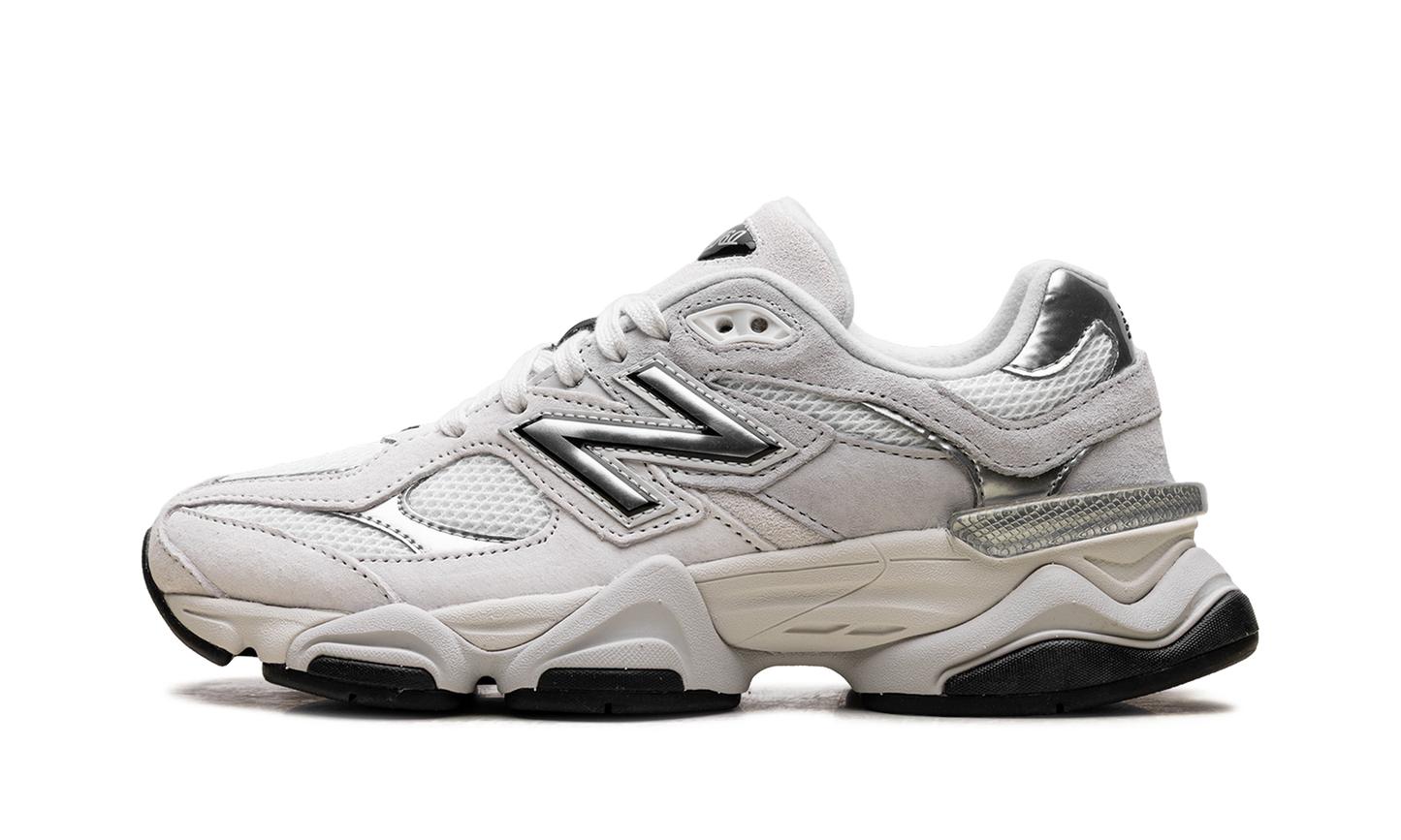 9060 "White/Grey" U9060JRB