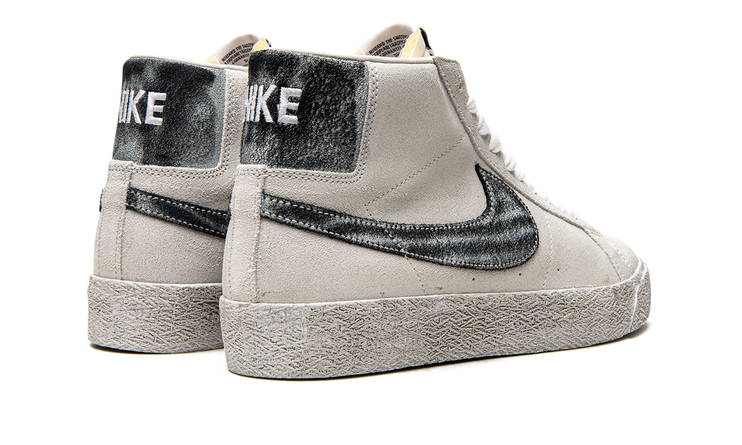 SB Blazer Mid "Faded Sail Black"