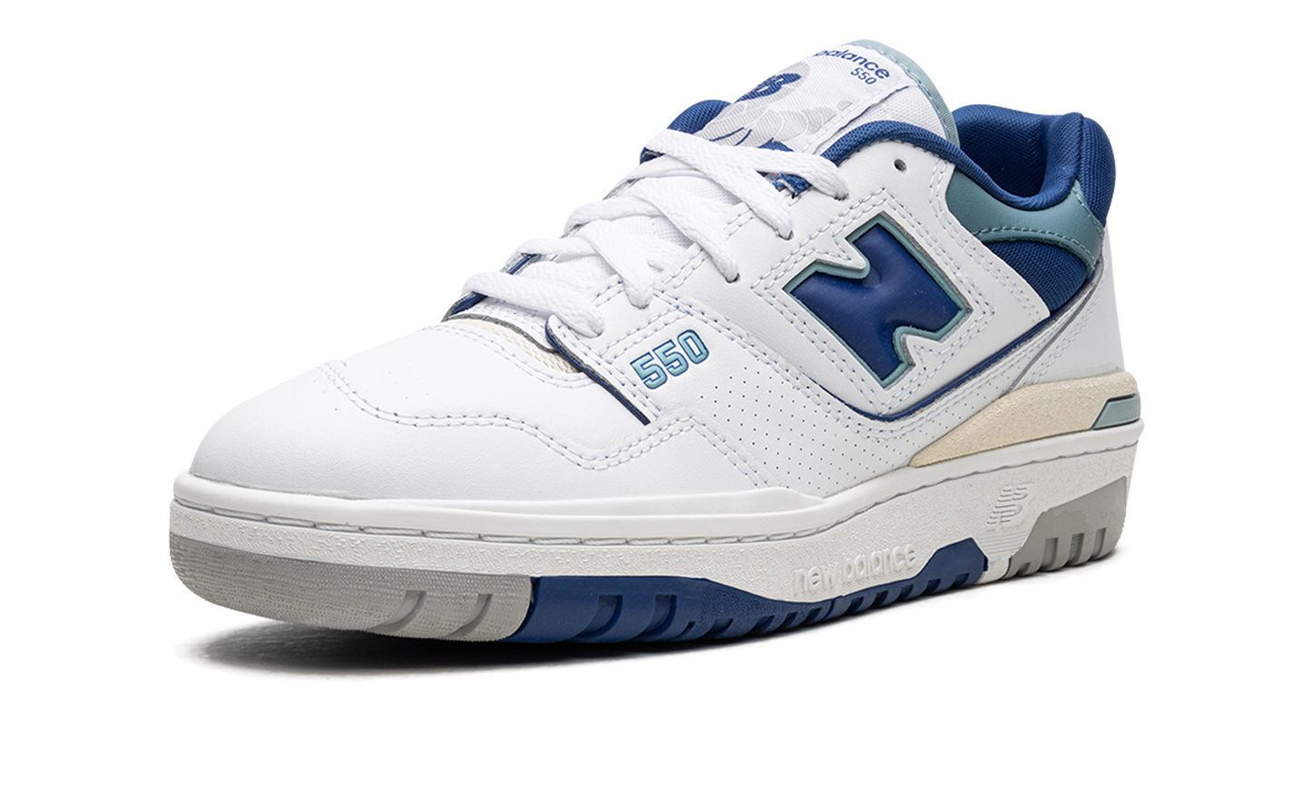 550 "White Blue Groove" BB550NCC