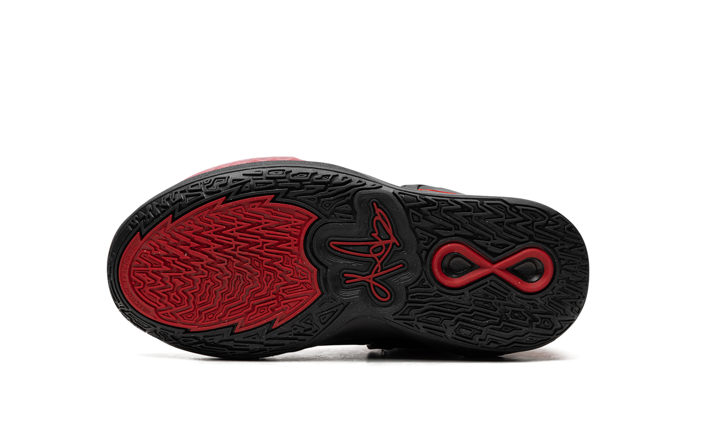 Kyrie Infinity GS "Bred" DD0334 004