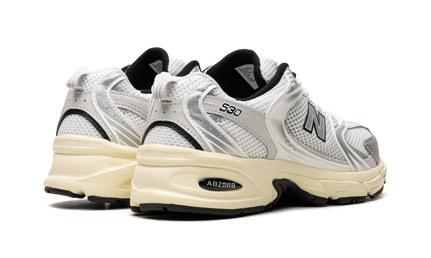 530 "White / Silver" MR530TA