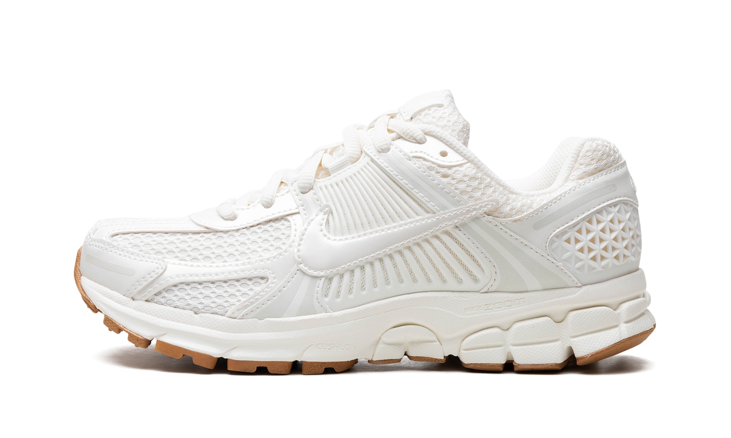 WMNS Nike Zoom Vomero 5 "SAIL GUM" HM5886 133