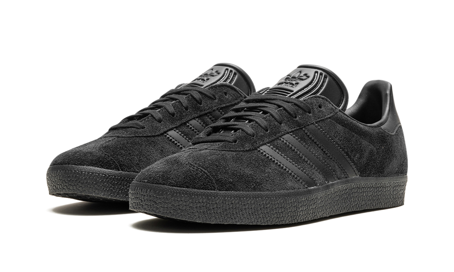 Gazelle "Triple Black" CQ2809