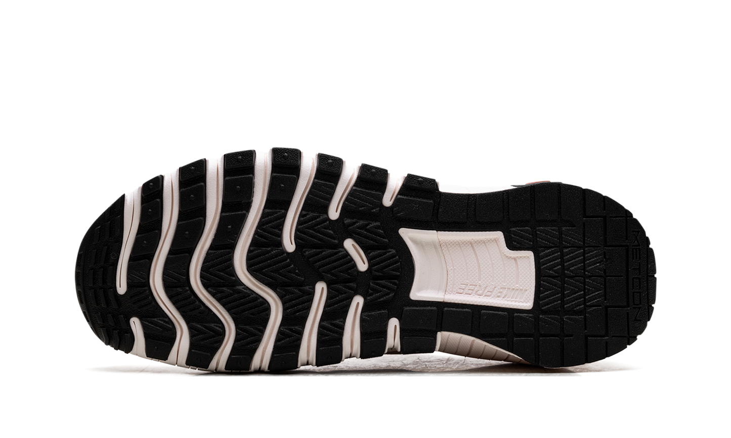 Free Metcon 6 PRM WMNS "Pink Oxford / Light Soft Pink / Black" HF1208 600