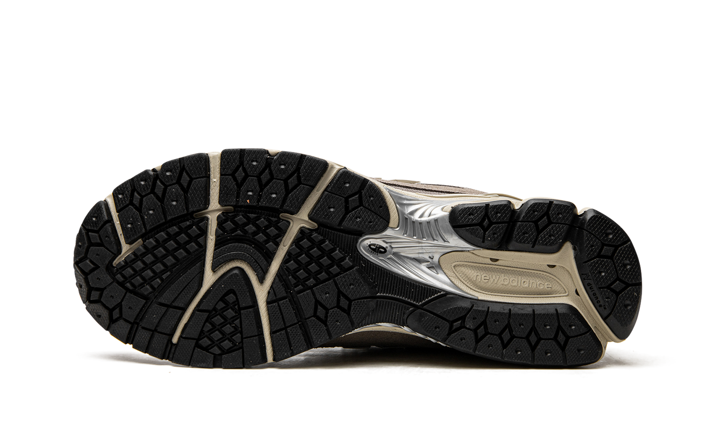 1906R "Beige Cream" M1906RL