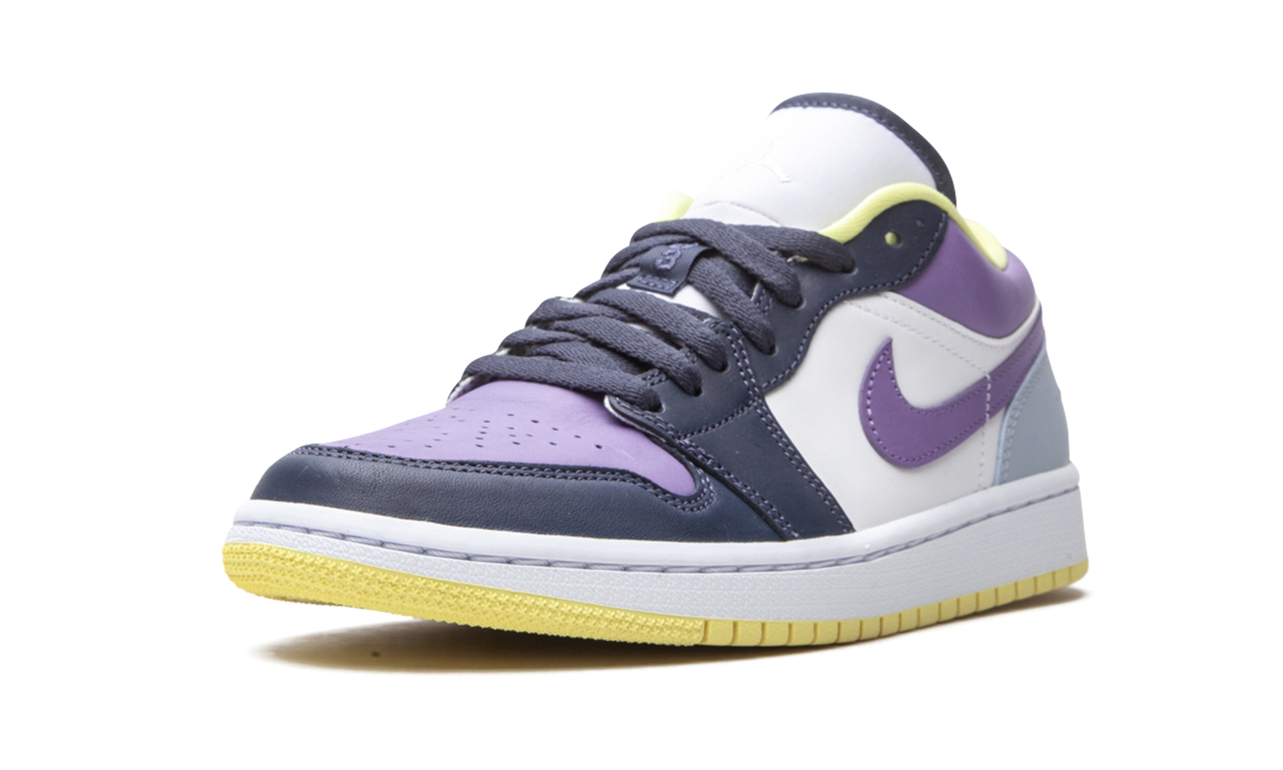 AIR JORDAN 1 LO SE WMNS "Mismatched Purple / Magenta" DJ4342 400
