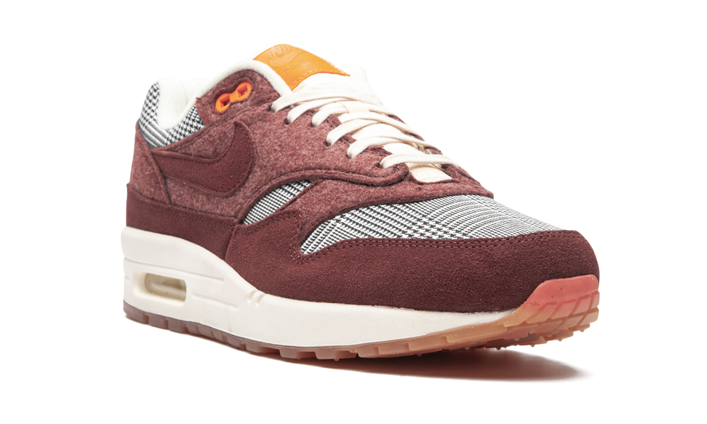 Air Max 1 "Houndstooth" CT1207 200