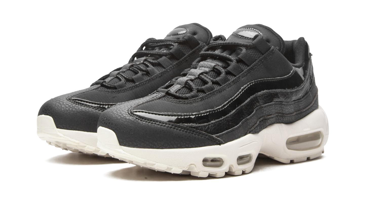 AIR MAX 95 SE MNS WMNS AQ4138 001