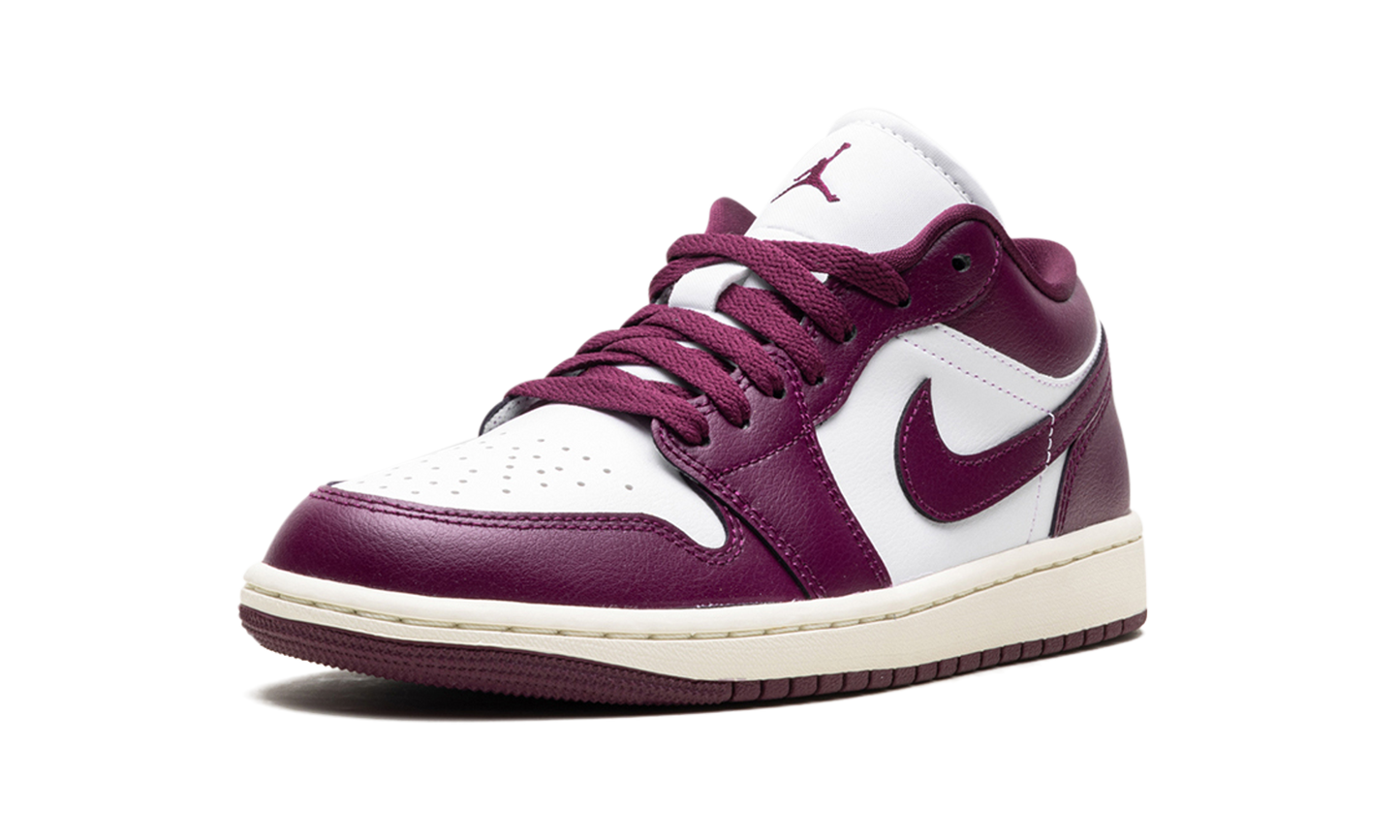 Jordan 1 Low WMNS "Bordeaux" DC0774 161