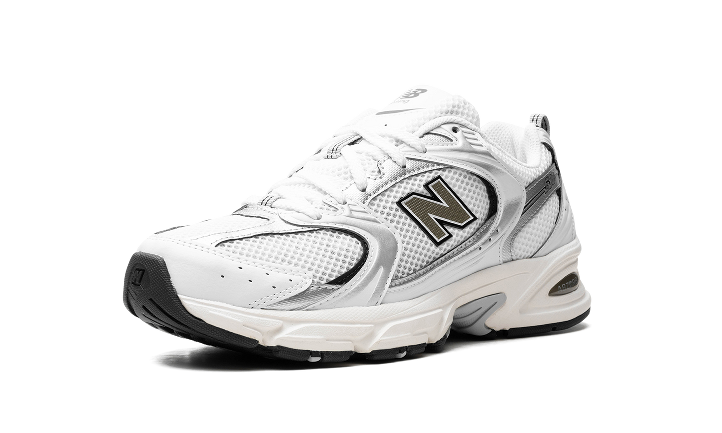 530 "White Silver Black" MR530FDO