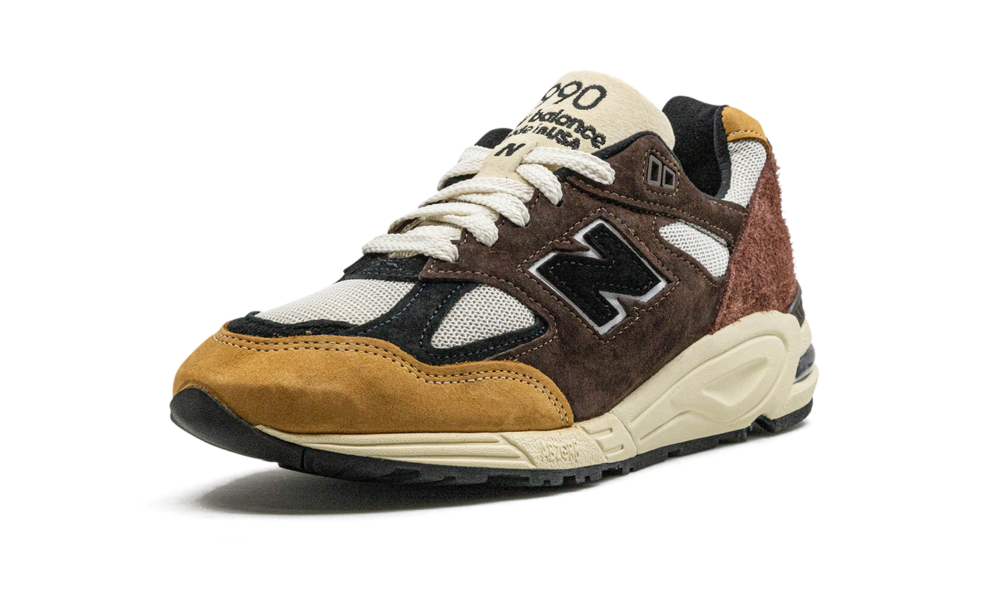 990v2 "Made In USA - Brown" M990BB2