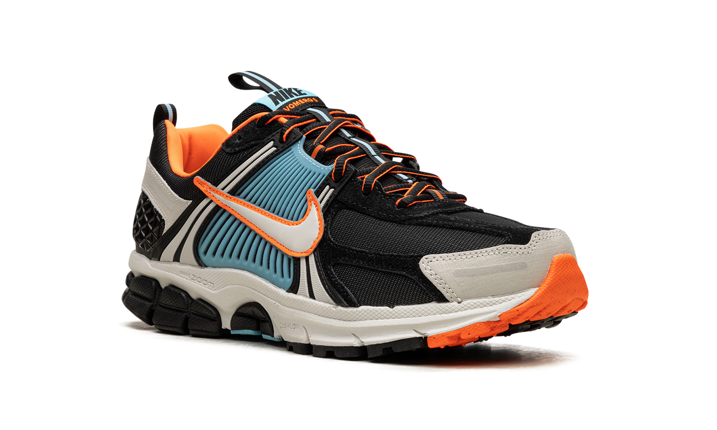 ZOOM VOMERO 5 WMNS "Black/Blue Gaze" FZ3963 010