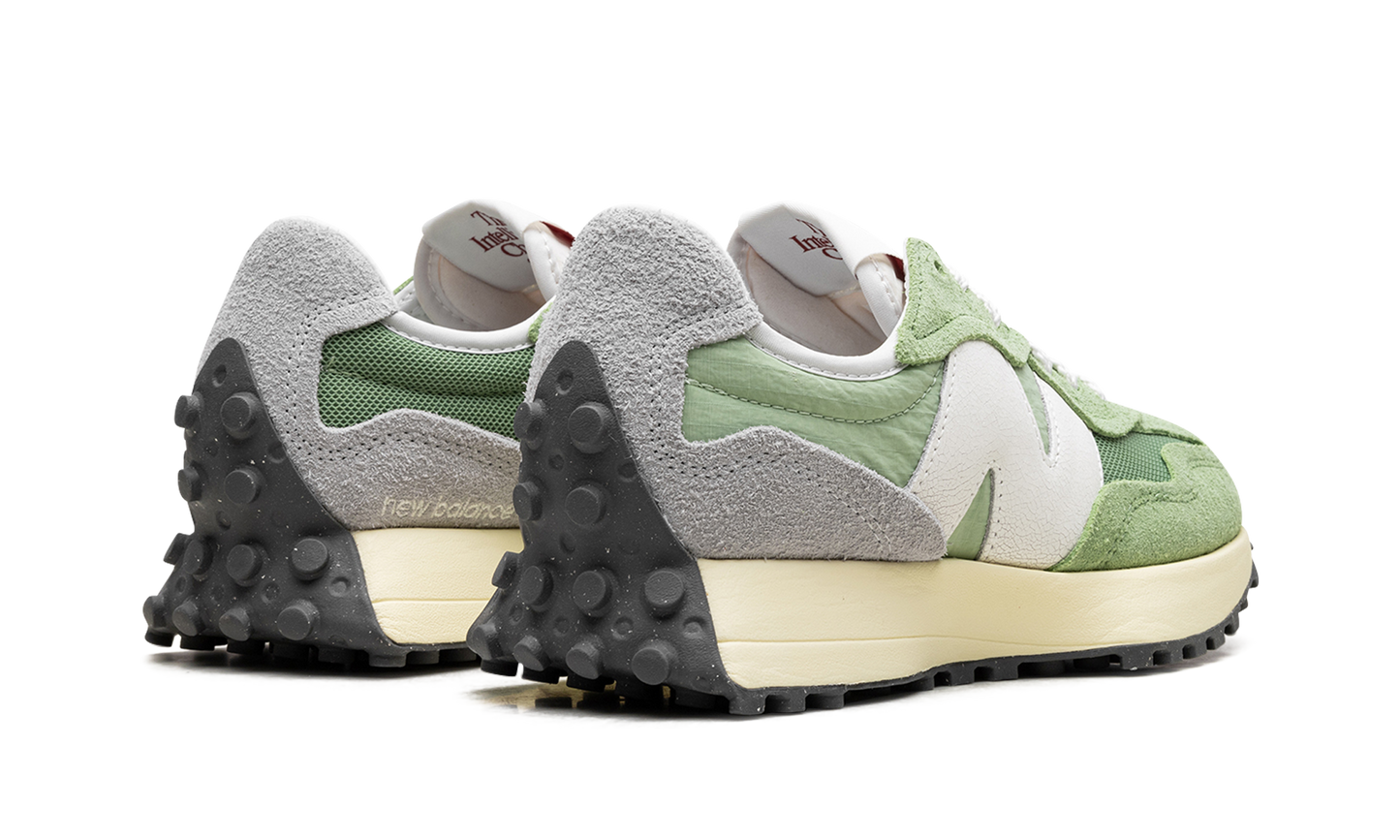 327 "CHIVE AVOCADO" U327WRD