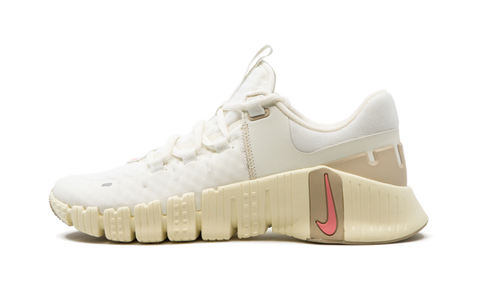 Free Metcon 5 WMNS "Sail Sanddrift" DV3950 100