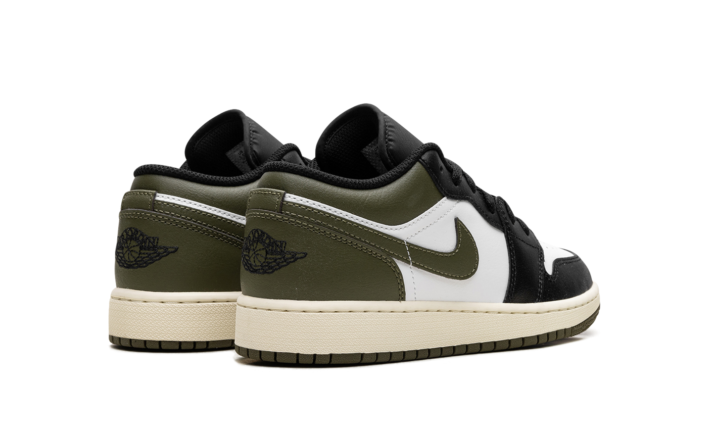 Jordan 1 Low GS "Black Toe Medium Olive" 553560 092