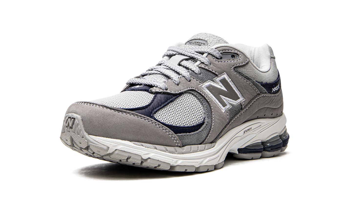 2002R "thisisneverthat - 2022 Downtown Run" M2002RTH