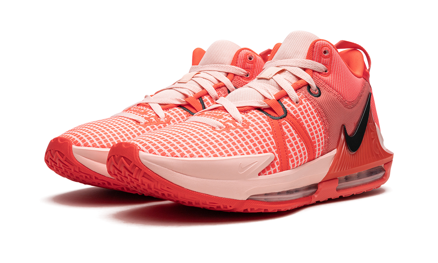 LeBron Witness 7 DM1123 600