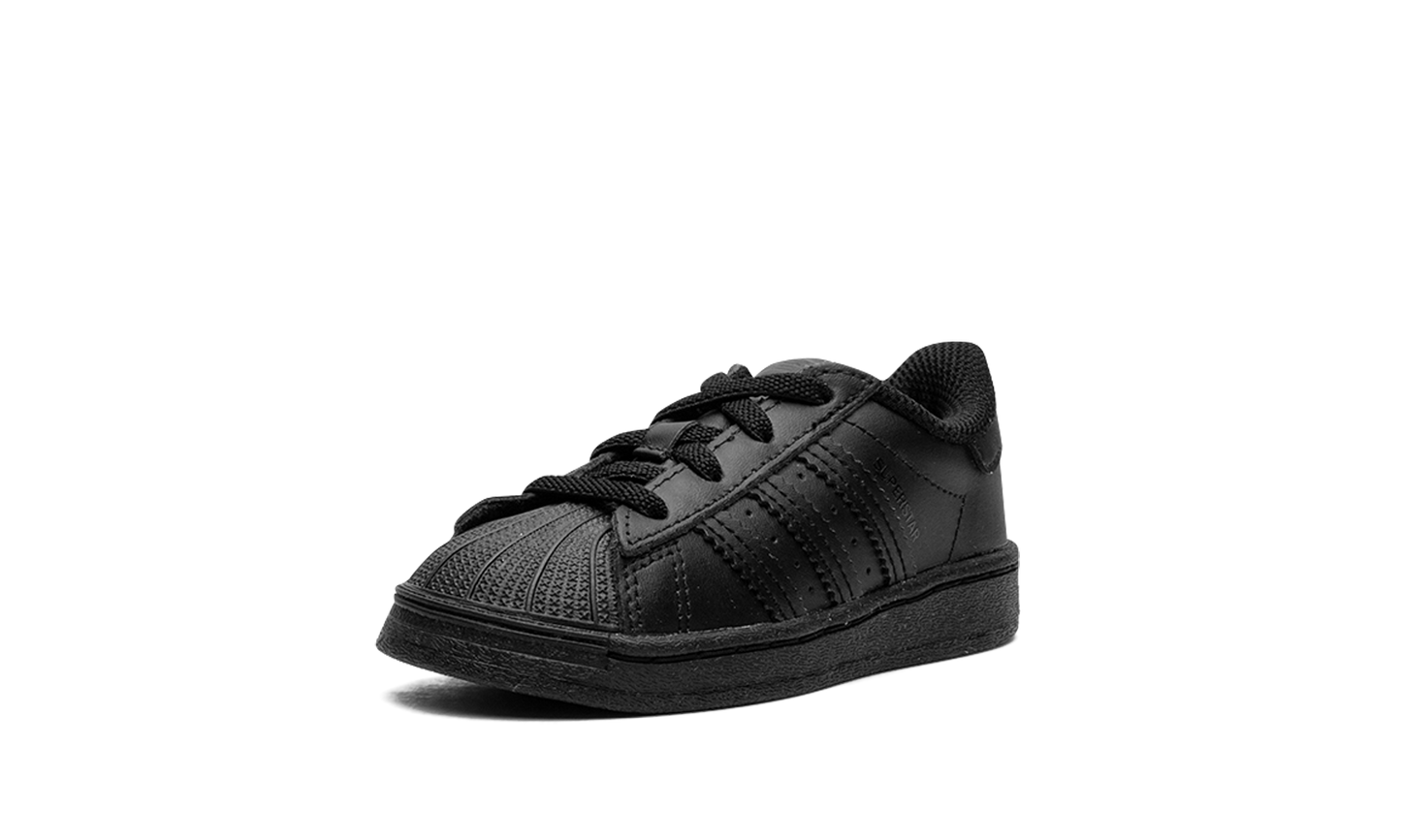 Superstar TD "Triple Black" FU7716