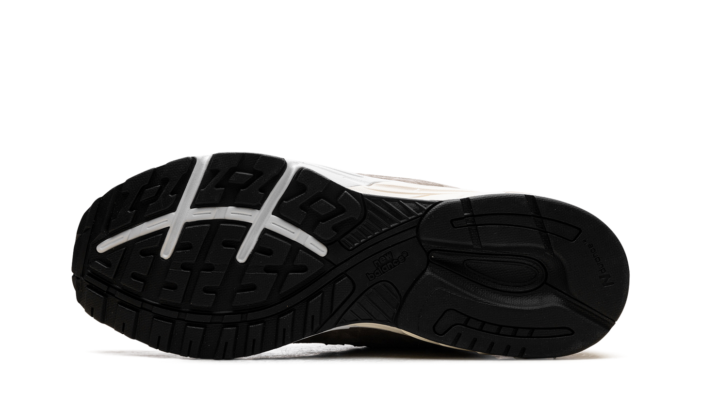 993 "JJJJOUND - BROWN" U993JJ