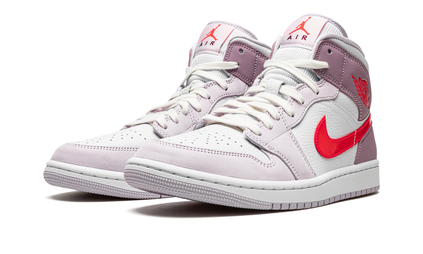 AIR JORDAN 1 MID WMNS "Valentine's Day 2022" DR0174 500