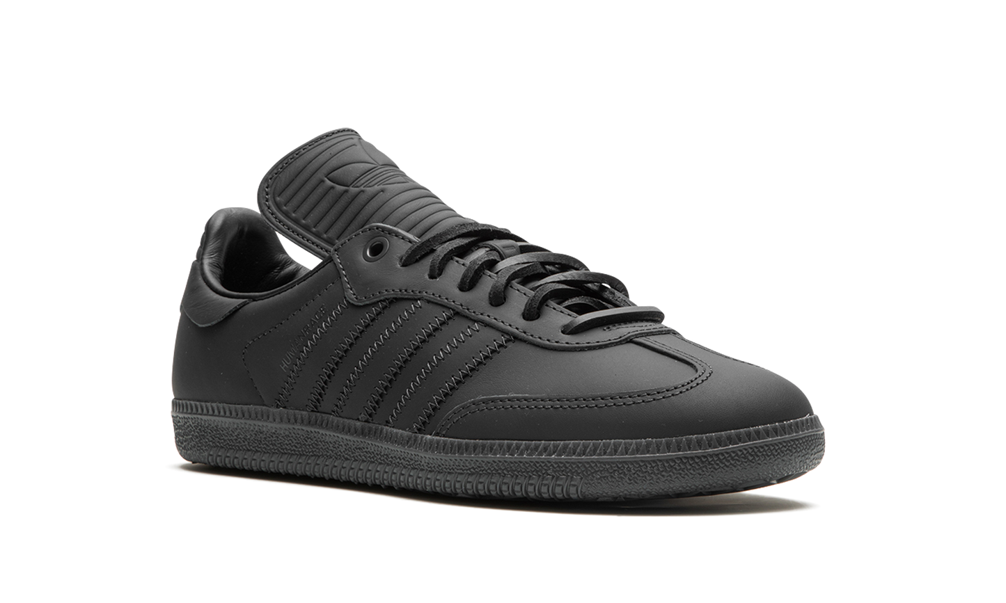 Humanrace Samba "Pharrell Williams - Charcoal" IE7291