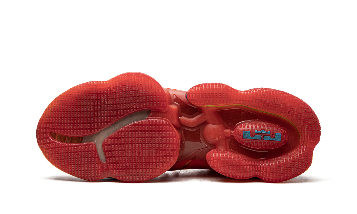 LEBRON XIX "Space Jam - Tune Squad" DC9338 800