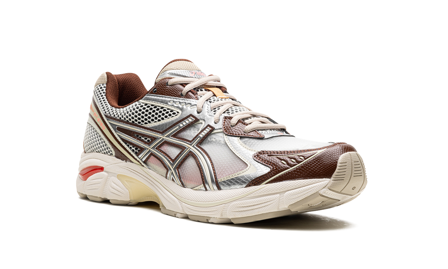 GT-2160 "Above the Clouds - Cream / Chocolate Brown" 1203A654 100