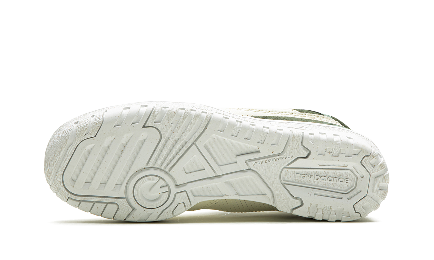 550 WMNS "Angora Green"