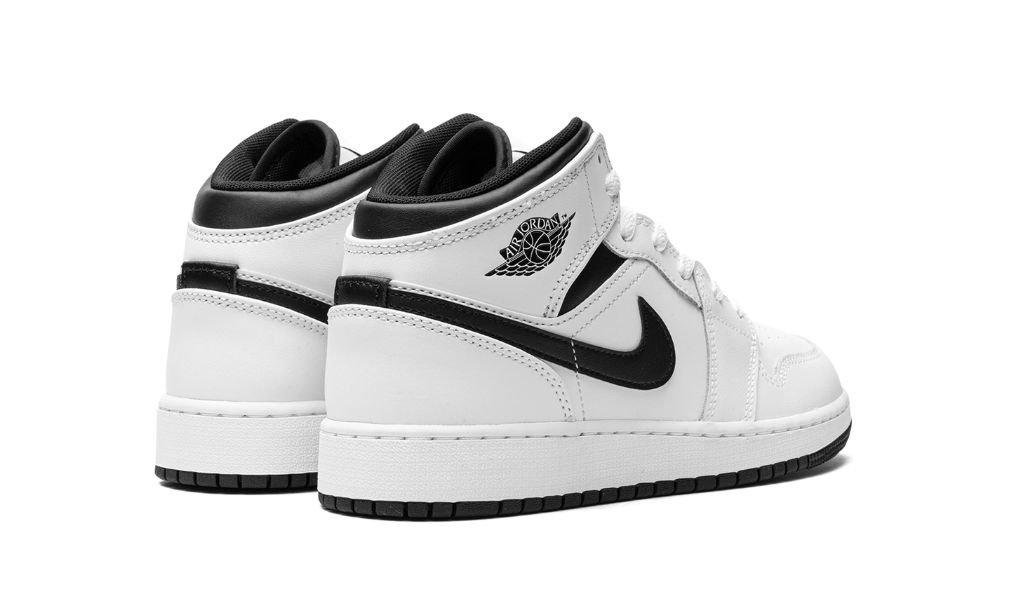 Air Jordan 1 Mid GS "White/Black" DQ8423 132