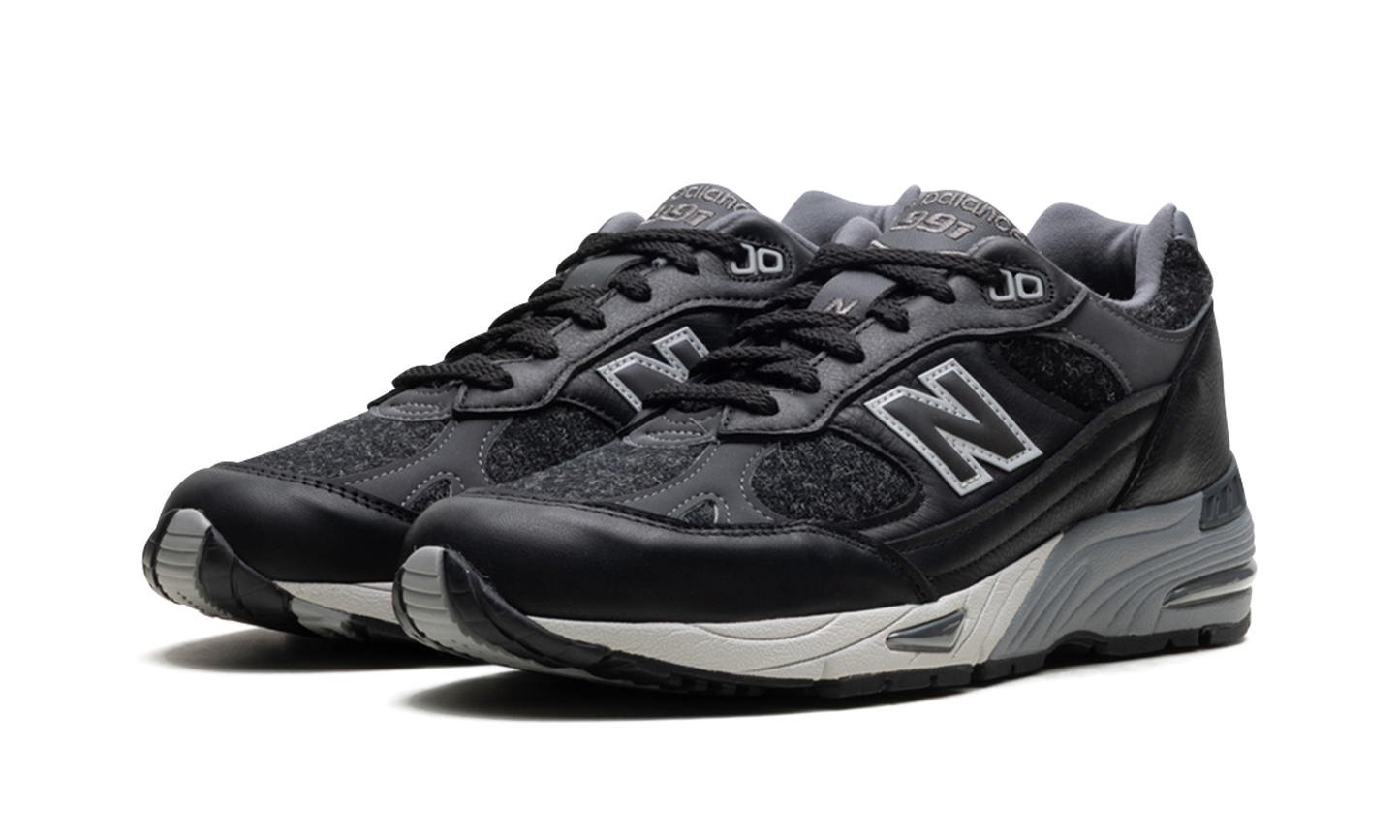 991 "Harris Tweed - Black/Grey" M991DJ