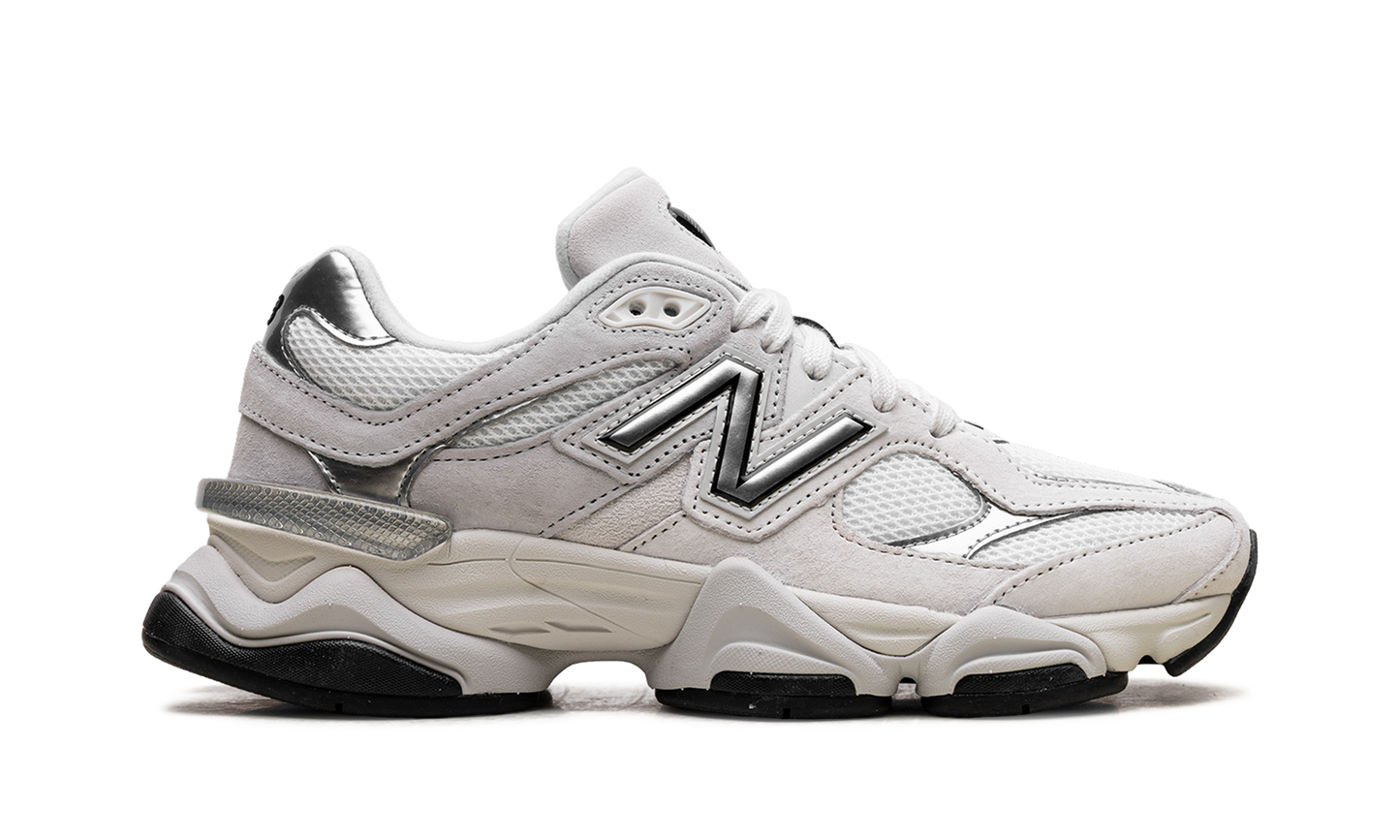 9060 "White/Grey" U9060JRB