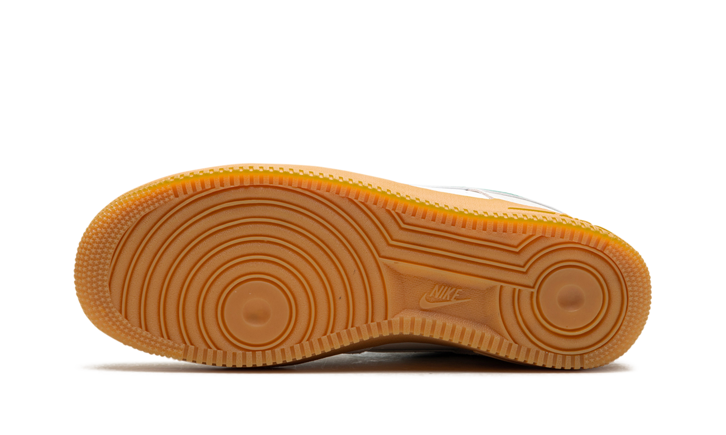 Air Force 1 07 LV8 "Phantom Malachite" FQ8714 001