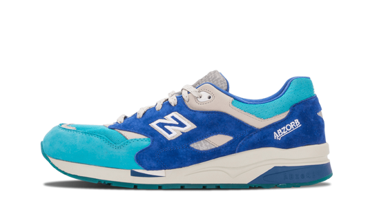 CM1600 "Nice Kicks" CM1600NK