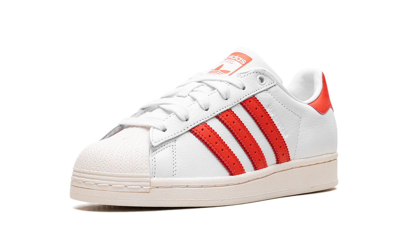 Superstar WMNS "Cloud White Bright Red" IG2217