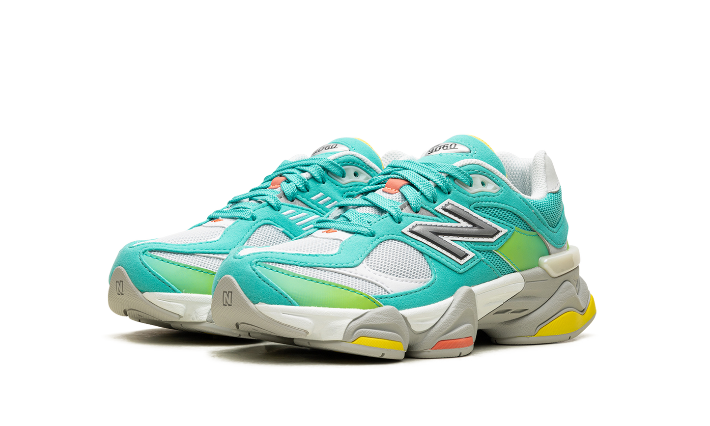 9060 GS "Cyan Burst"