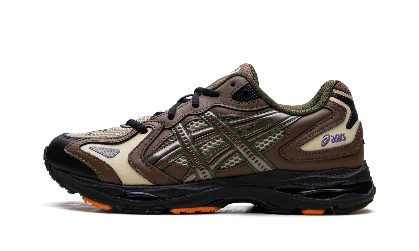 GEL-K1011 "Gallery Dept - Khaki Clay Canyon" 1203A693 300