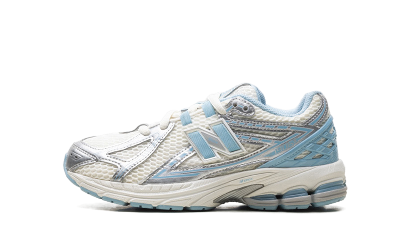 1906R GS "Silver Metallic Chrome Blue" GC1906EW