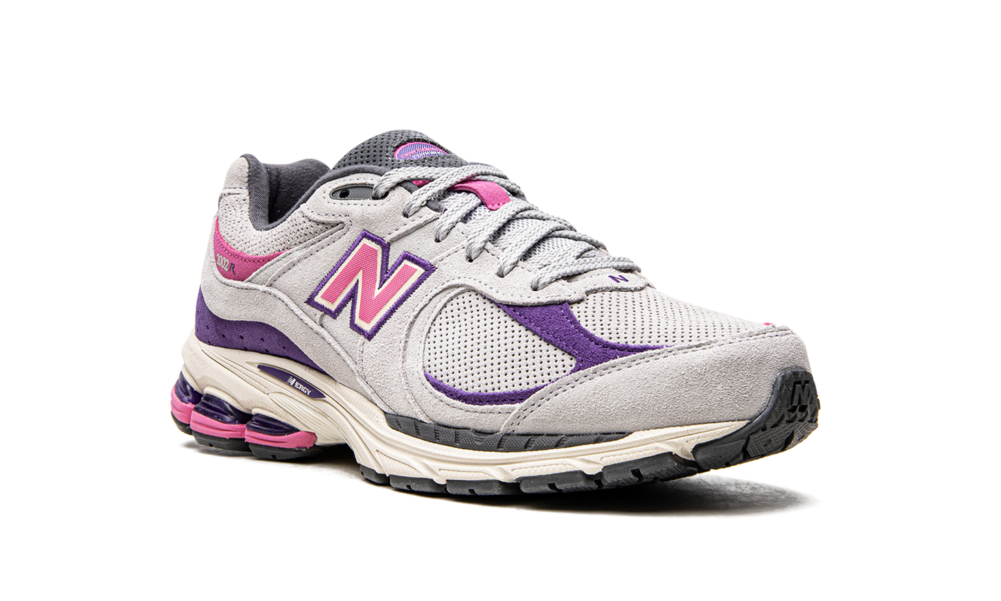 2002R "Rain Cloud" M2002RWB